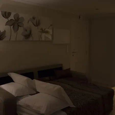 Madragoa House *