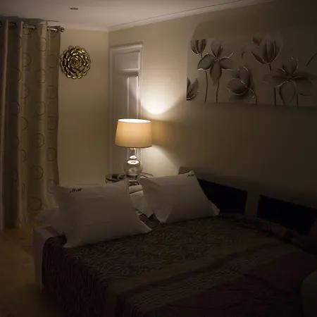 Madragoa House Apartment