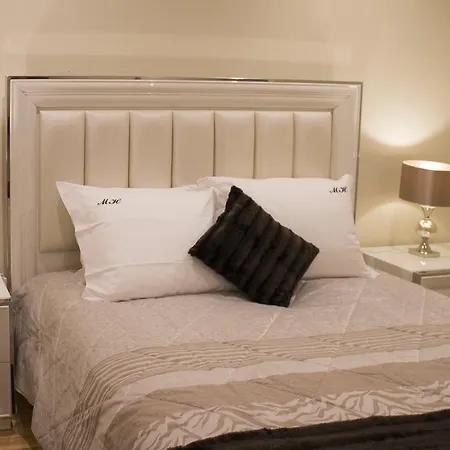 Madragoa House Apartment