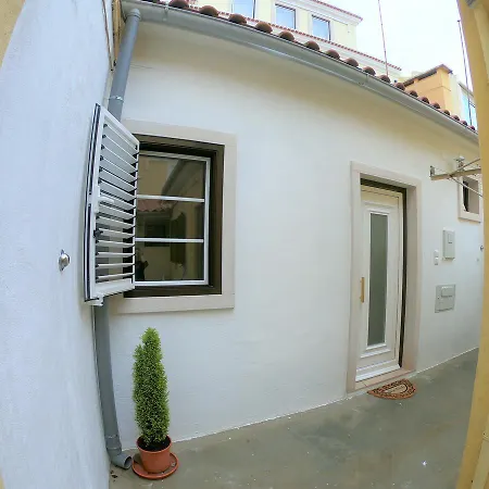 Madragoa House Apartment